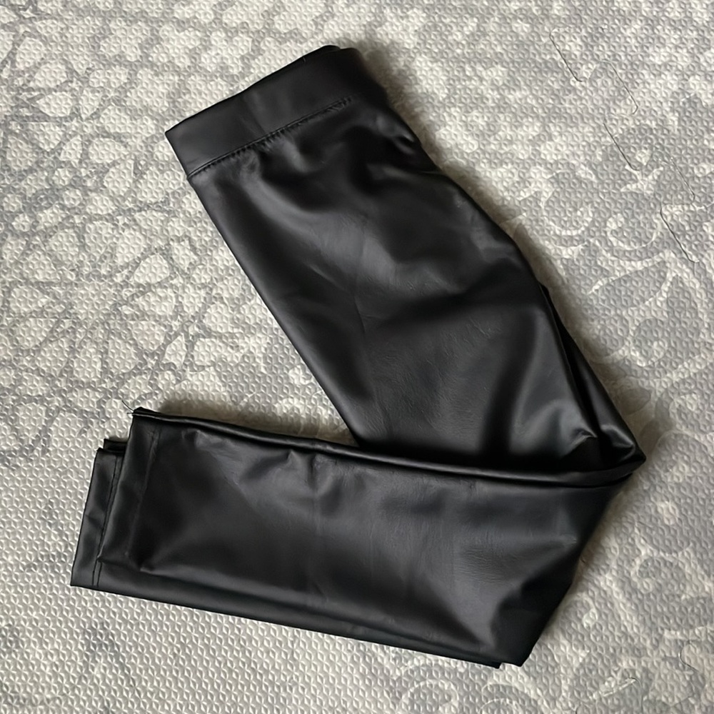 NWT H&M 3T (H&M 2-3Y UK) Faux Leather Leggings